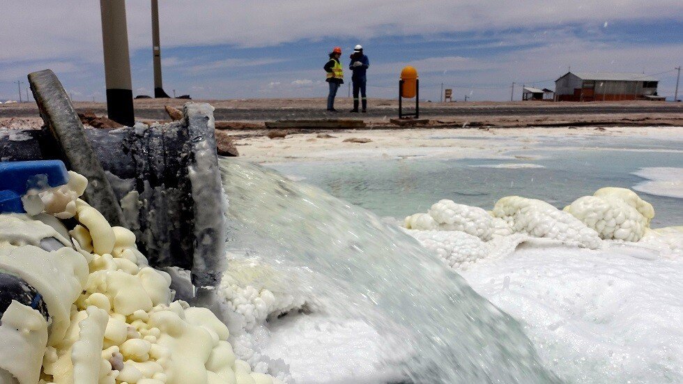 ما علاقة روسيا بالمعدن الذي 