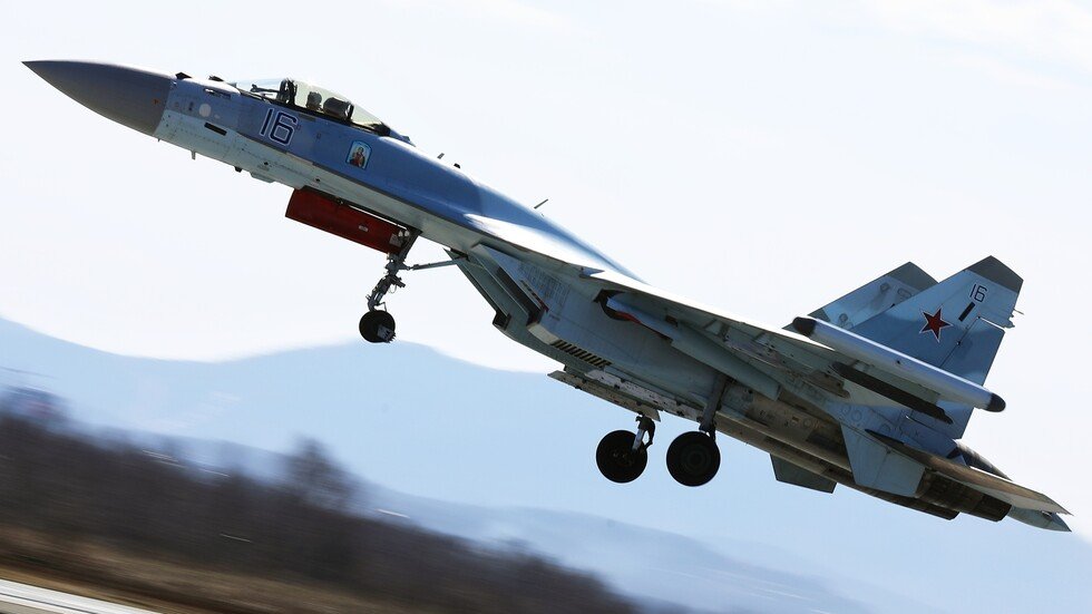 لجنة الدفاع والأمن القومي في مصر ترد على تهديدات أمريكا بشأن صفقة "سوخوي-35"