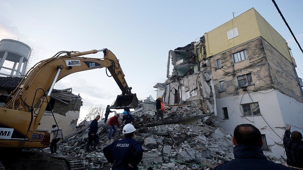 سقوط ثلاثة قتلى نتيجة الزلزال في ألبانيا