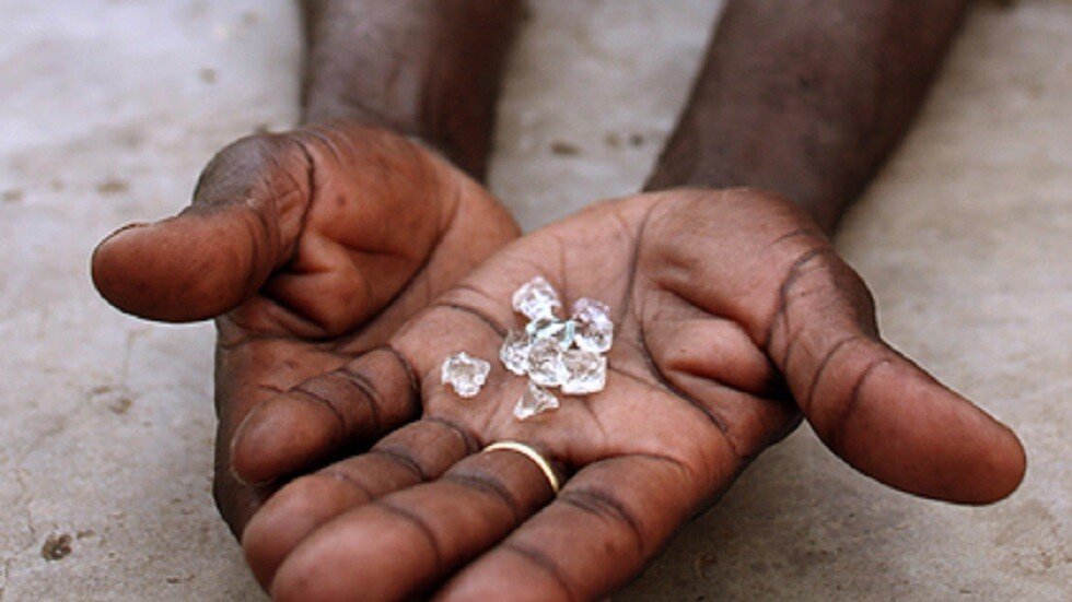 الألماس مقابل الوقود من روسيا