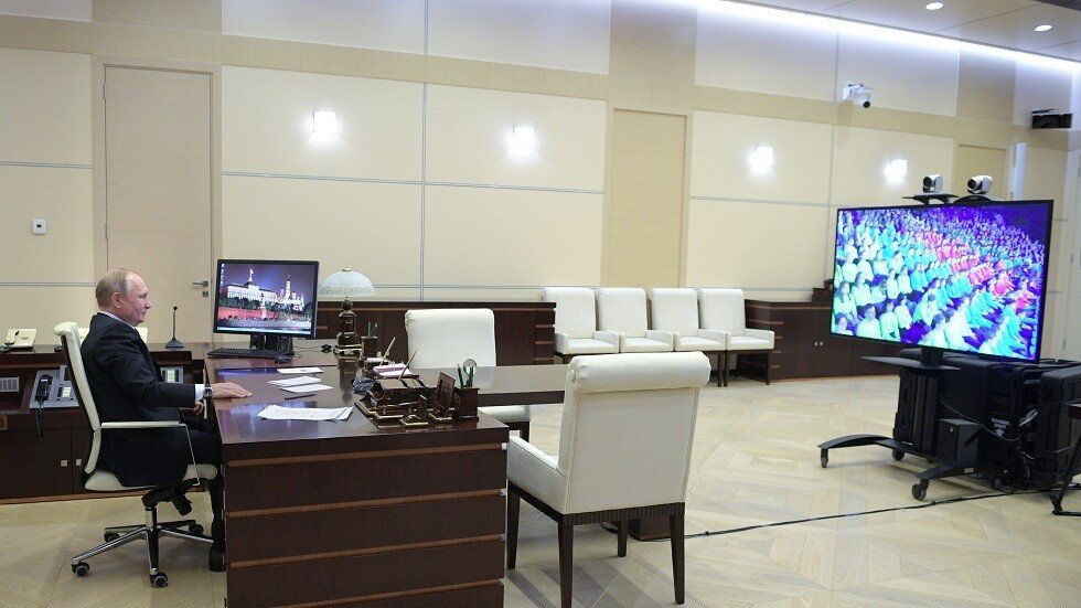 نصيحة بوتين في اختيار وظيفة المستقبل