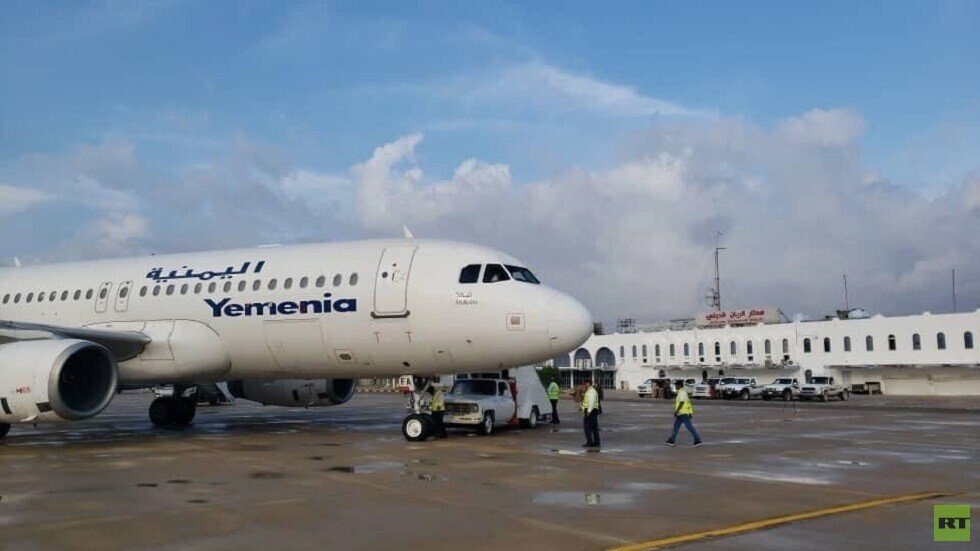 بعد انقطاع دام نحو 5 سنوات.. مطار المكلا يستقبل أول الرحلات (صور)