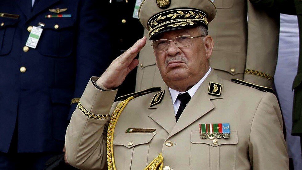 بعد أنباء عن عزم البرلمان الأوروبي عقد جلسة حول الجزائر.. الجيش الجزائري يرد