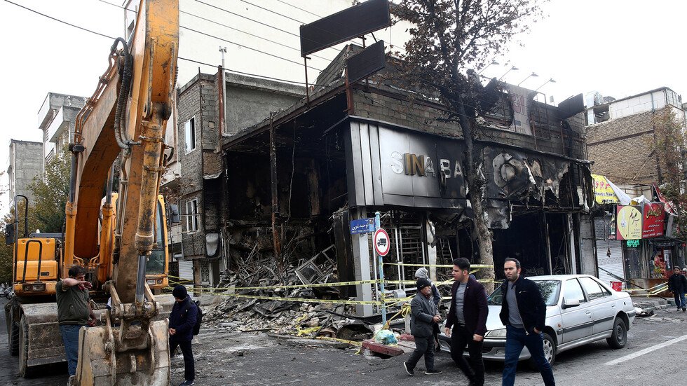 مراسلنا: استئناف خدمة الإنترنت عبر الهواتف النقالة في معظم محافظات إيران