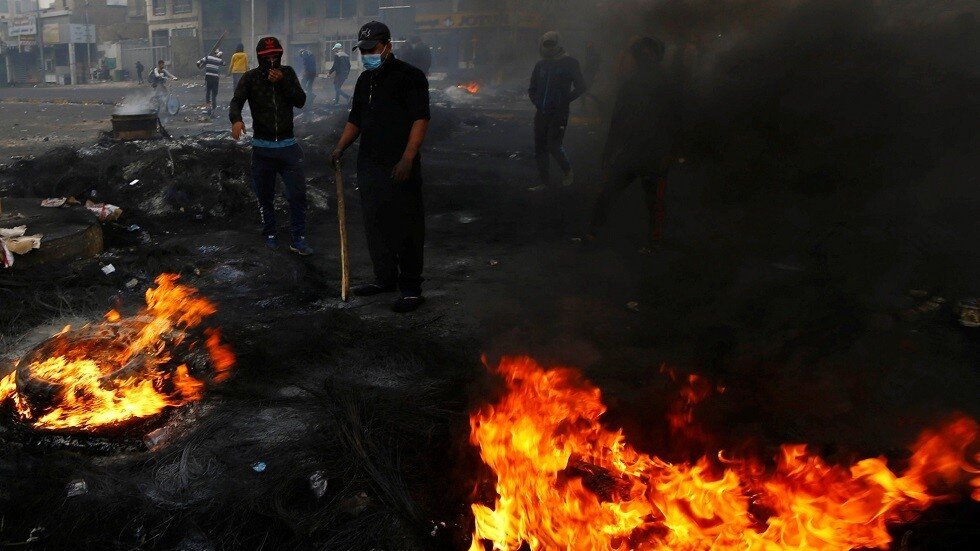 مصدر لـRT: مقتل 4 محتجين وجرح العشرات في النجف بالعراق