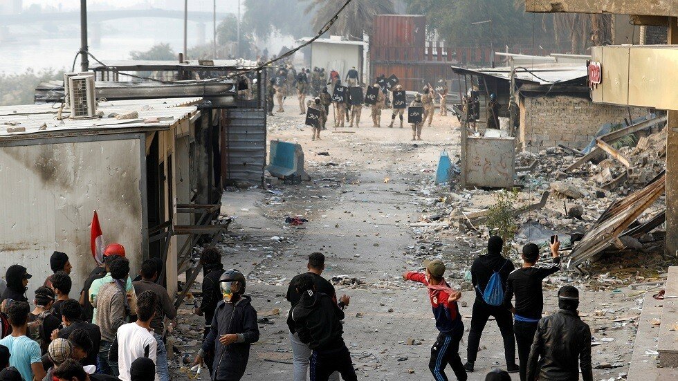 مراسلنا: إصابة مسؤول أمني بعد تجدد الصدامات في محافظة ذي قار العراقية