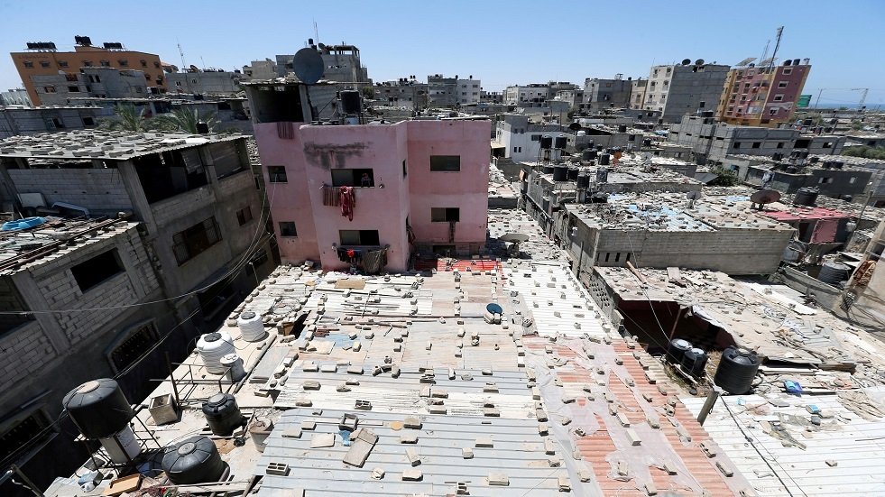 شبان فلسطينيون يحطمون بوابة السناطي جنوب قطاع غزة ويستولون على معدات عسكرية إسرائيلية