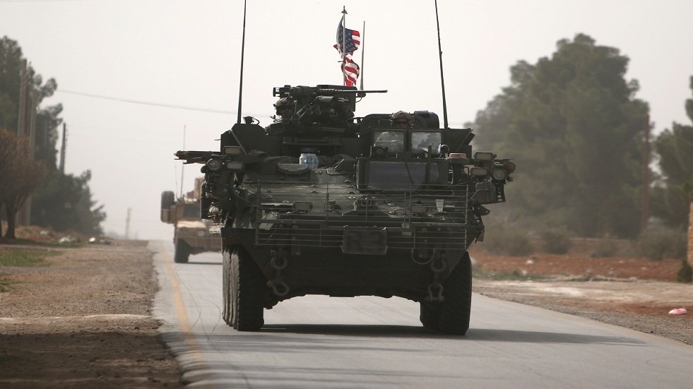 وكالة: القوات الأمريكية غيرت خارطة انتشارها في سوريا وتبني قواعد جديدة قرب حقول النفط بدير الزور
