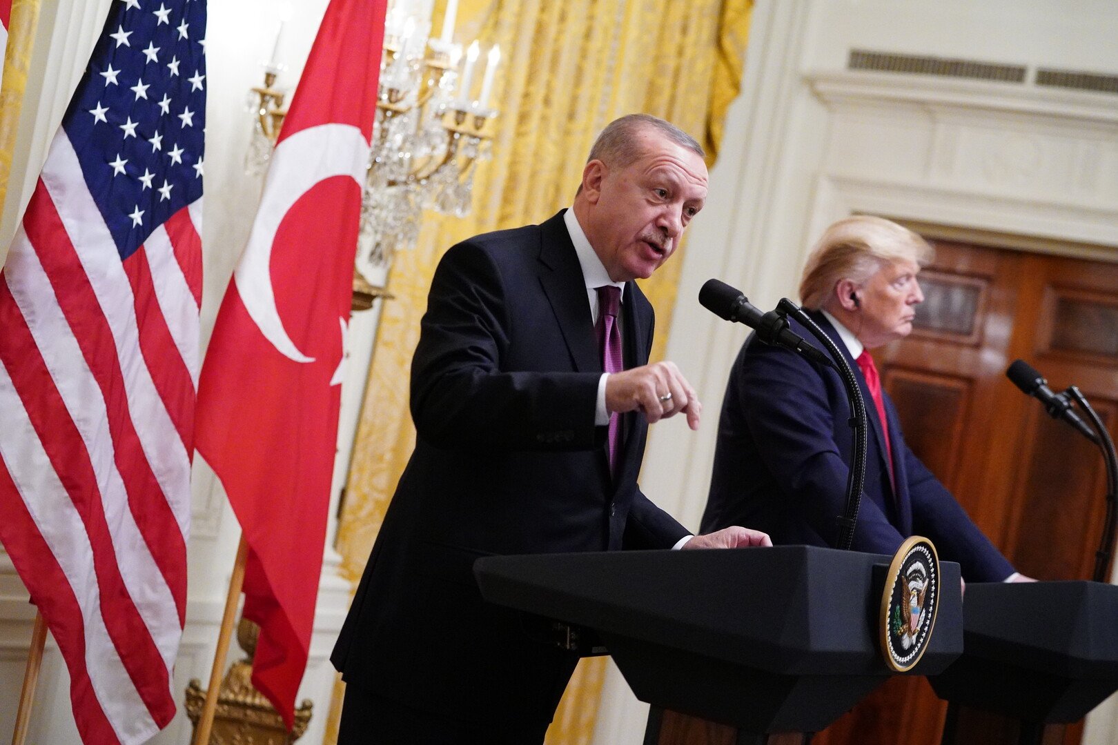 أردوغان يتحدث عن ظلال تحجب علاقات بلاده بالولايات المتحدة!