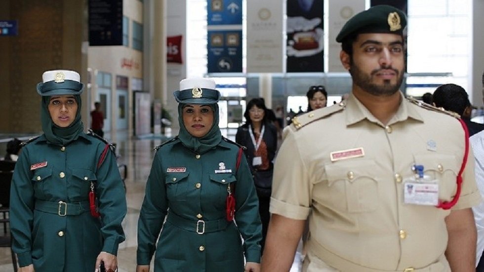 الإمارات.. الشرطة تستجيب لنداء استغاثة وتنقذ امرأة من 