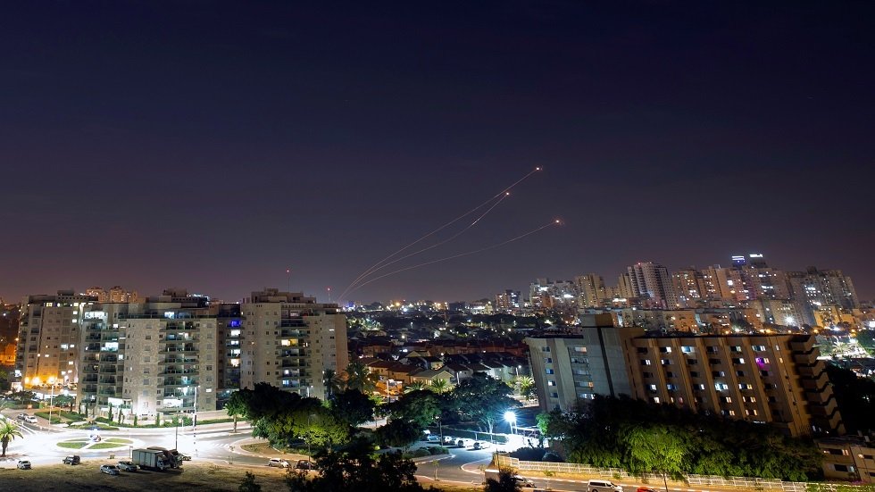 إسرائيل تقصف مجددا مواقع في قطاع غزة الليلة الماضية