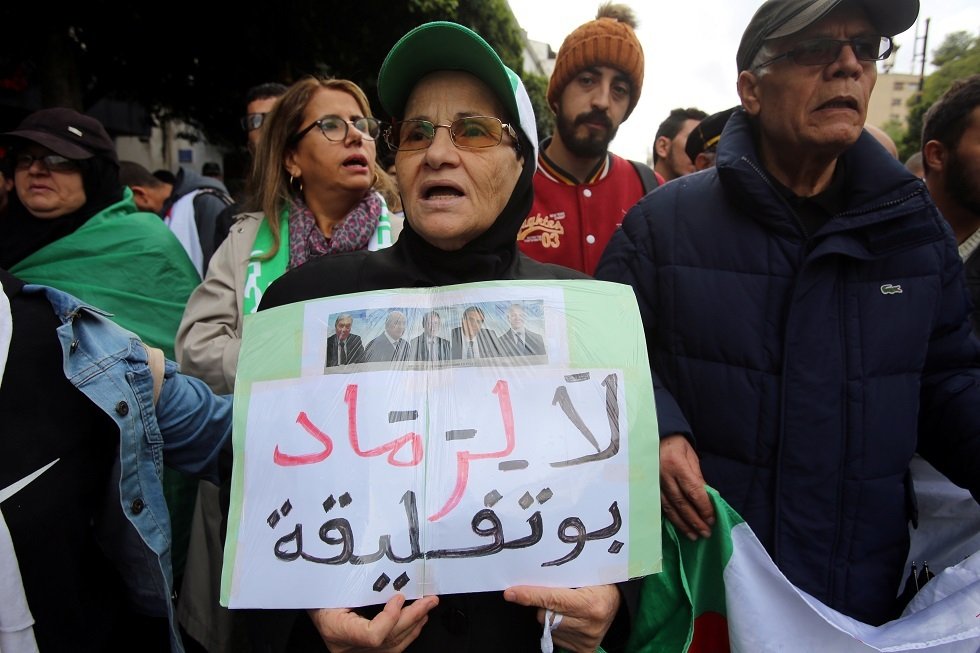 الجزائريون يواصلون احتجاجاتهم في الجمعة الـ 39 بمشاركة الصحفيين