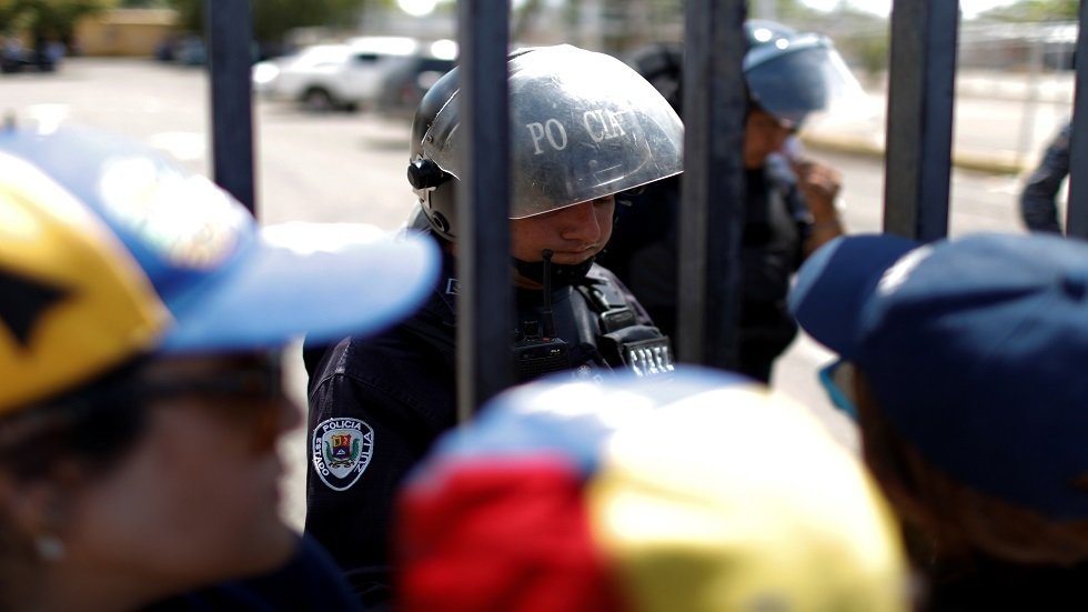 مسلحون مجهولون يقتحمون مقر حزب غوايدو في كاراكاس