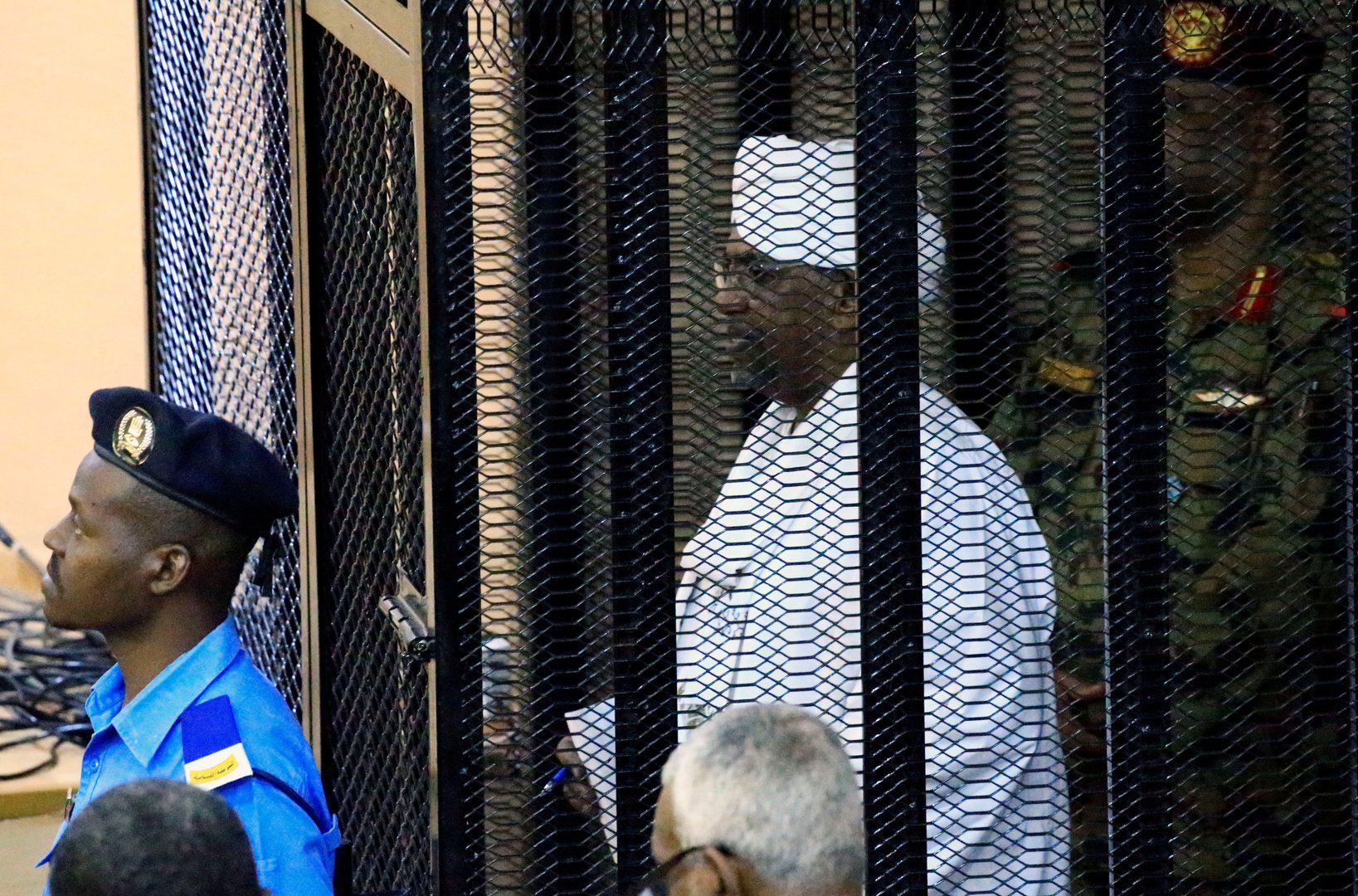 السودان.. تحديد موعد صدور القرار النهائي في التهم الموجهة للبشير