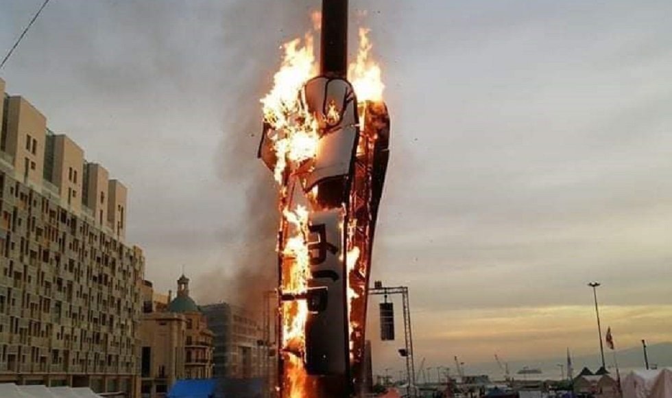 لبنانيون يستنكرون إحراق 