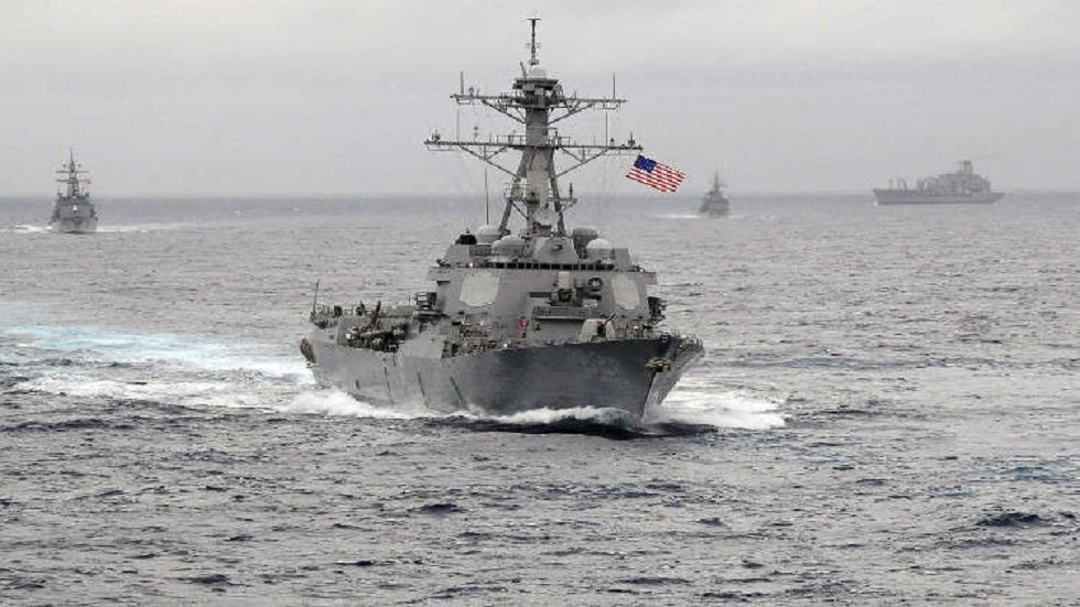 البحرية الأمريكية تتحدى ترامب بمواصلة إجراءات طرد جندي