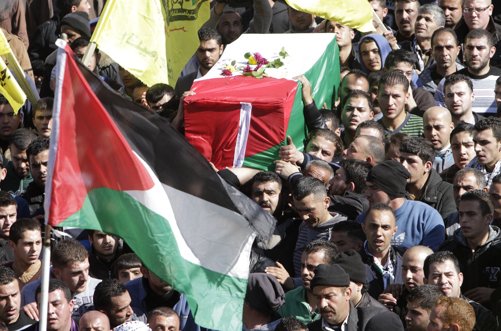 إسرائيل توقف تسليم جثامين منفذي العمليات الفلسطينيين إلى ذويهم