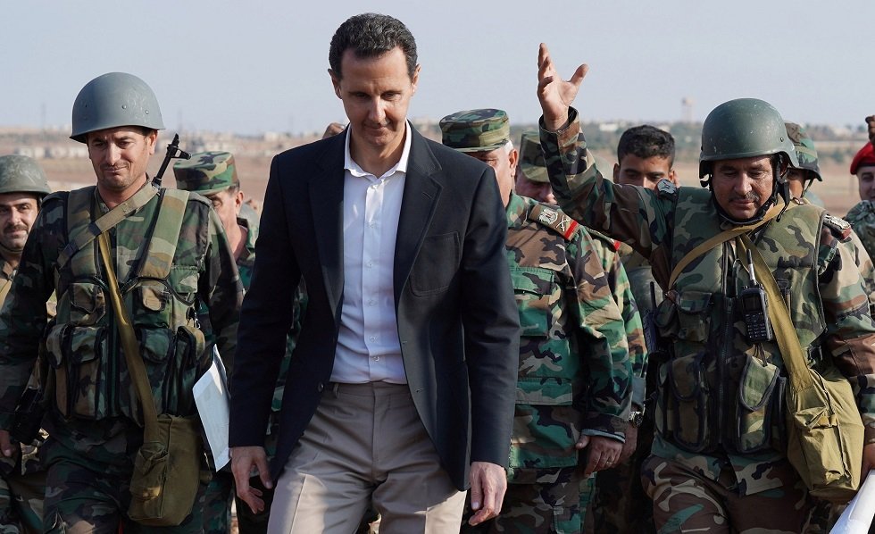 الأسد يجيب على سؤال يضحكه دائما