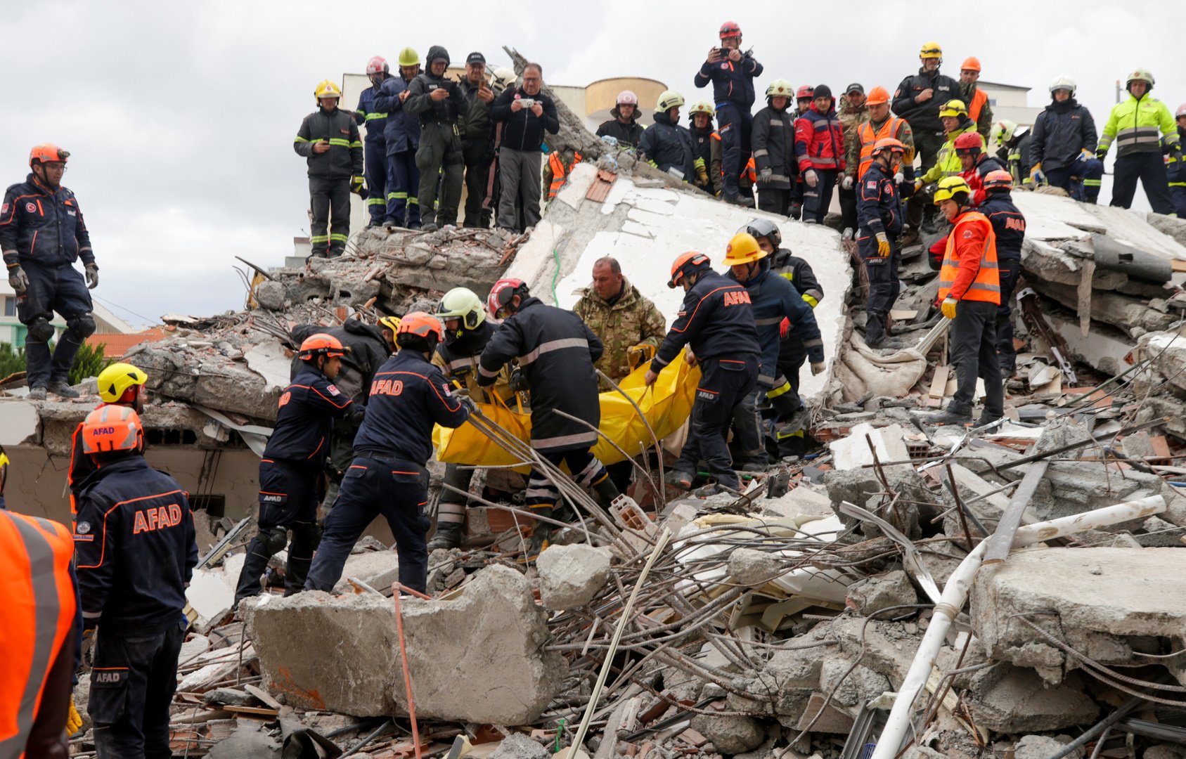 ارتفاع حصيلة ضحايا زلزال ألبانيا إلى 51 قتيلا والحكومة تعلن وقف البحث عن الناجين