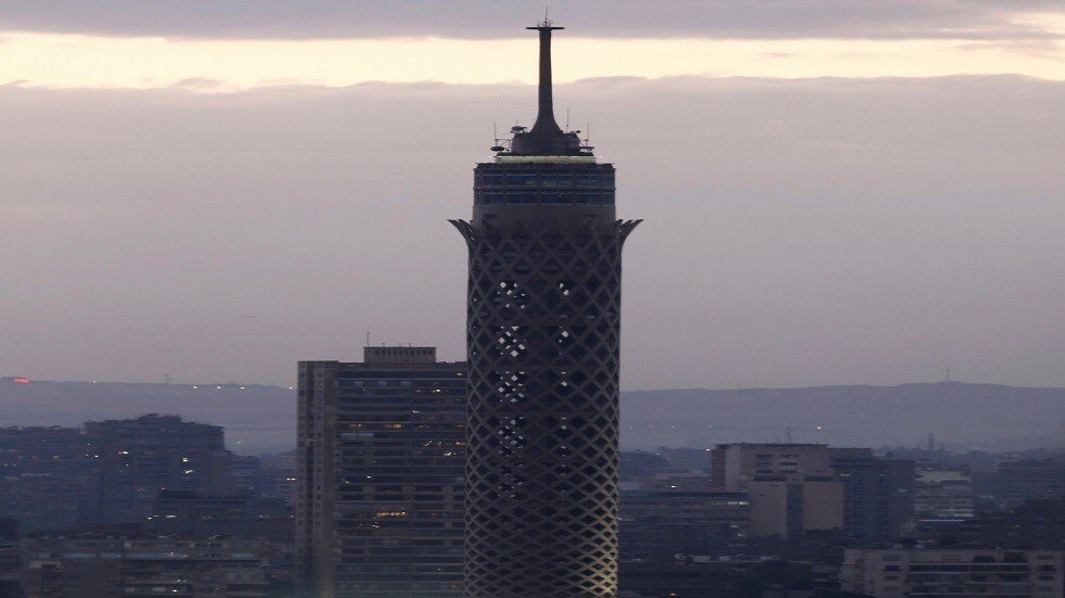 انتحار طالب هندسة من أعلى "برج القاهرة"!