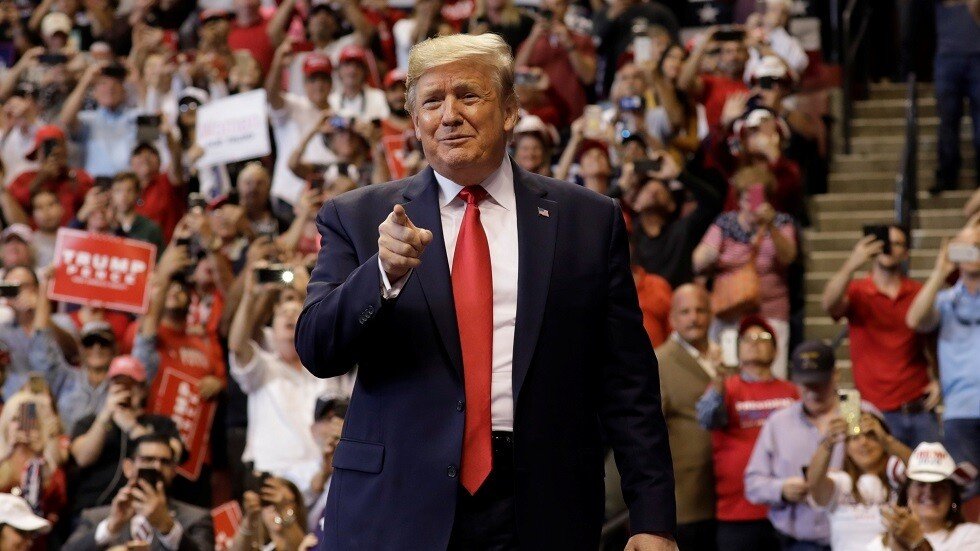 حملة ترامب تمنع صحفيي "بلومبرغ" من تغطية فعالياتها