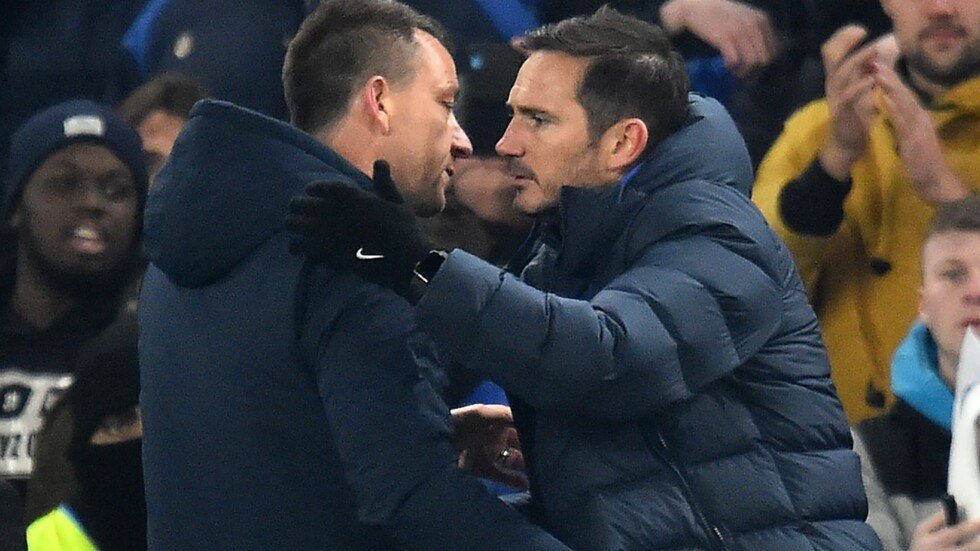 جون تيري كاد أن يكسر أصابع لاعب تشيلسي