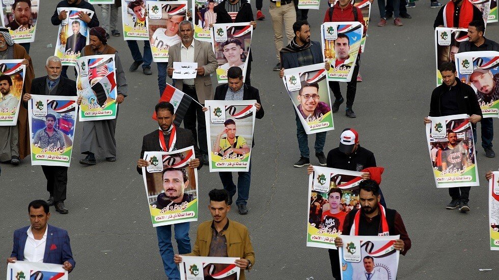 مقتل 10 متظاهرين وسط بغداد برصاص مسلحين مجهولين