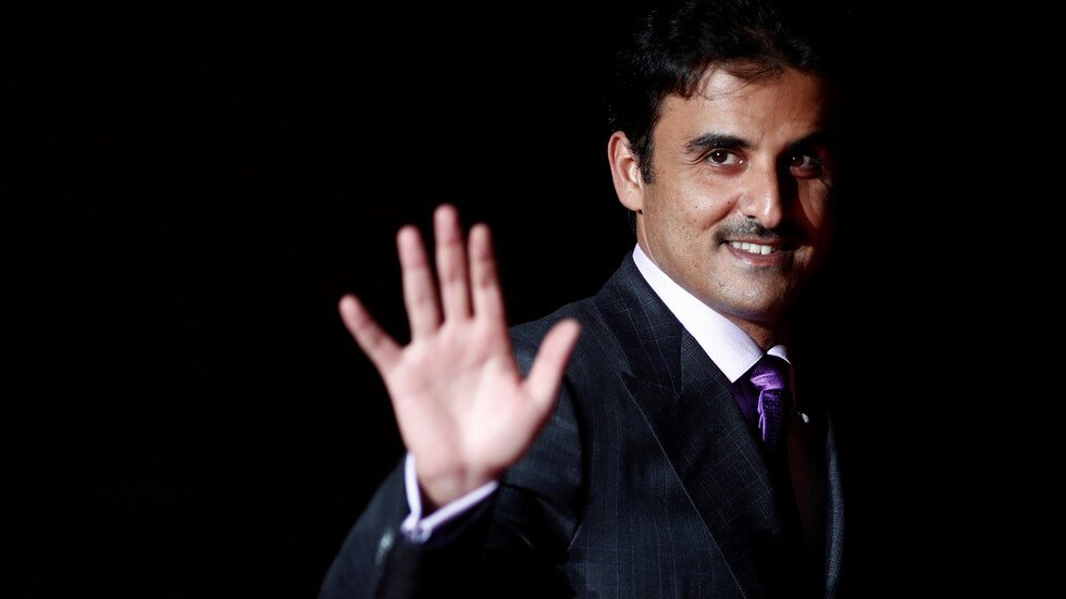 أمير قطر يقرر حضور نهائي كأس "الخليج 24" بين السعودية والبحرين وتتويج الفائزين