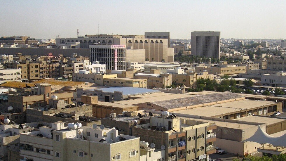 السلطات السعودية تلغي "مدخل العزاب" و"مدخل العائلات" في المطاعم