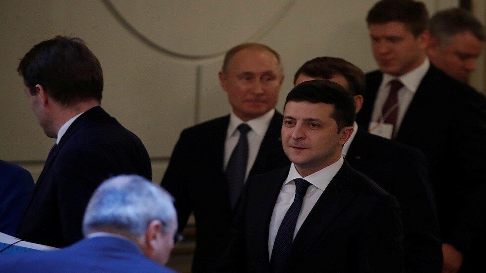 زيلينسكي عن بوتين: لديه "ميكانيكا حيوية مختلفة" والتفاوض معه صعب