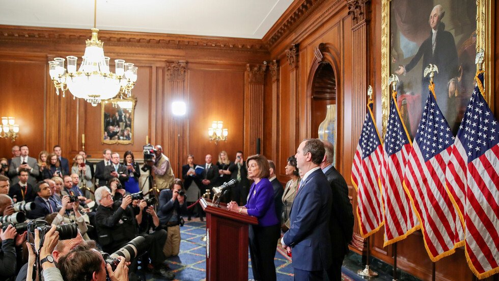 اللجنة القضائية البرلمانية في النواب الأمريكي تتهم ترامب باستغلال السلطة وإعاقة عمل الكونغرس