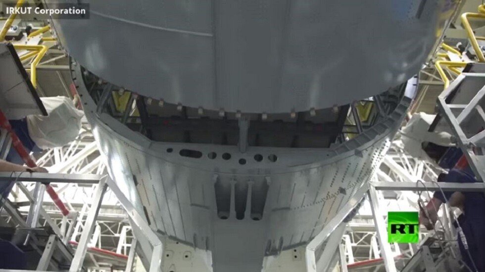 فيديو لتجميع طائرة القرن الحادي والعشرين الروسية