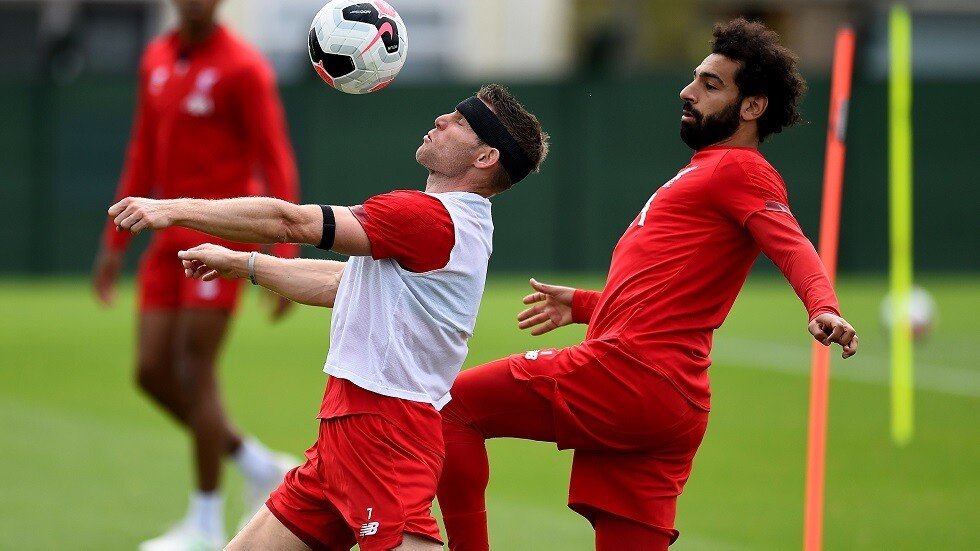 ليفربول يمدد عقد نجمه لعامين إضافيين (فيديو)