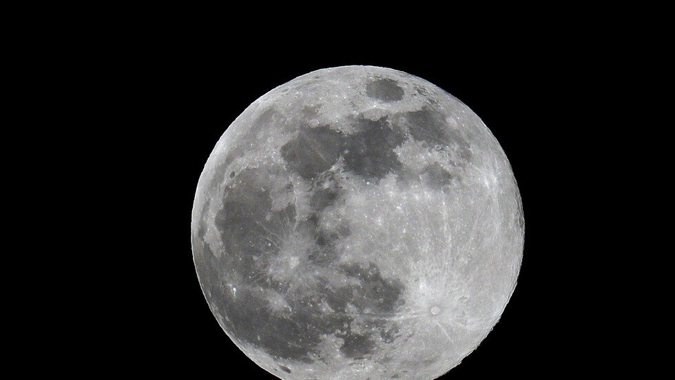 روسيا واليابان تخططان لتطوير روبوت قمري