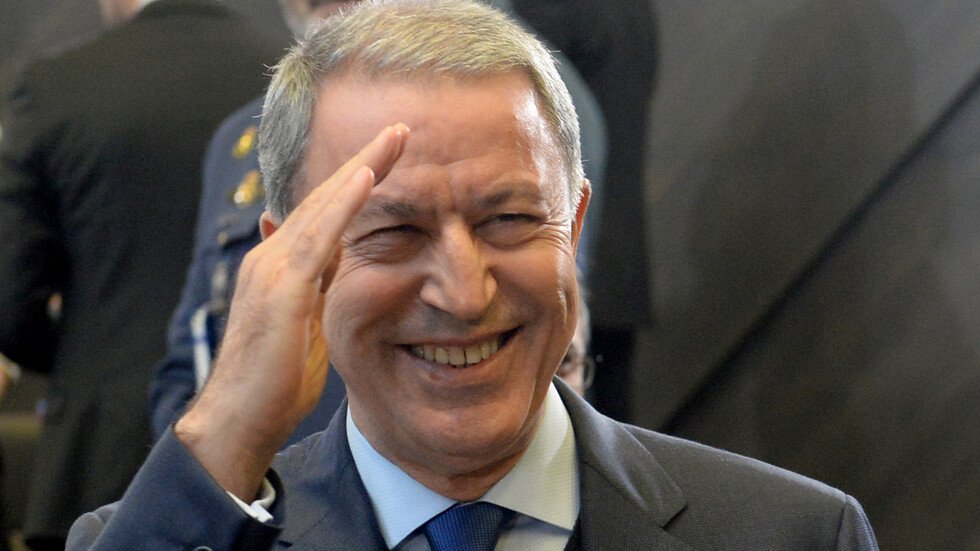 وزير الدفاع التركي: لا مشاكل لدينا مع أكراد سوريا