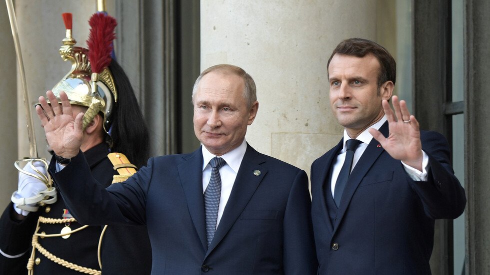 الكرملين: بوتين وماكرون يبحثان حل أزمتي ليبيا وسوريا