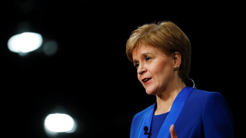 اسكتلندا تطلب رسميا الموافقة على استفتاء استقلالها عن المملكة المتحدة