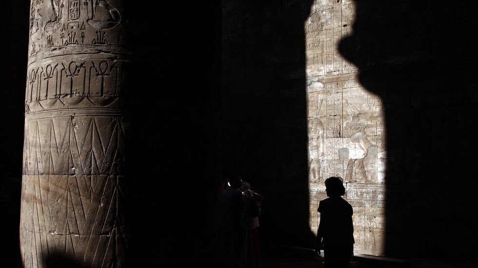 اكتشاف ضخم للإله "حورس" في مصر (صورة)