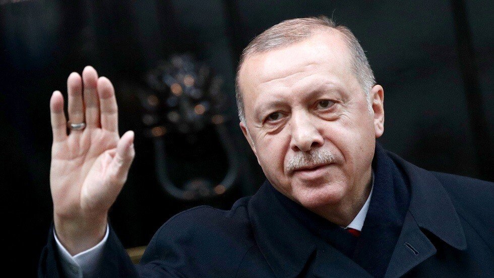أردوغان يتعهد بإدخال غواصة جديدة الخدمة كل سنة اعتبارا من 2022