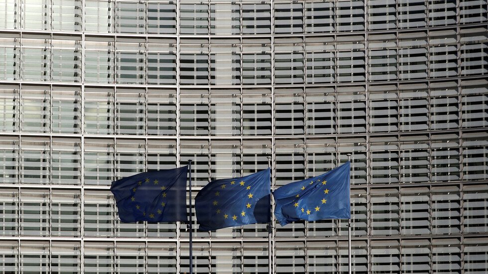 الاتحاد الأوروبي يدعو لاحترام القرار الأممي بشأن حظر الأسلحة إلى ليبيا