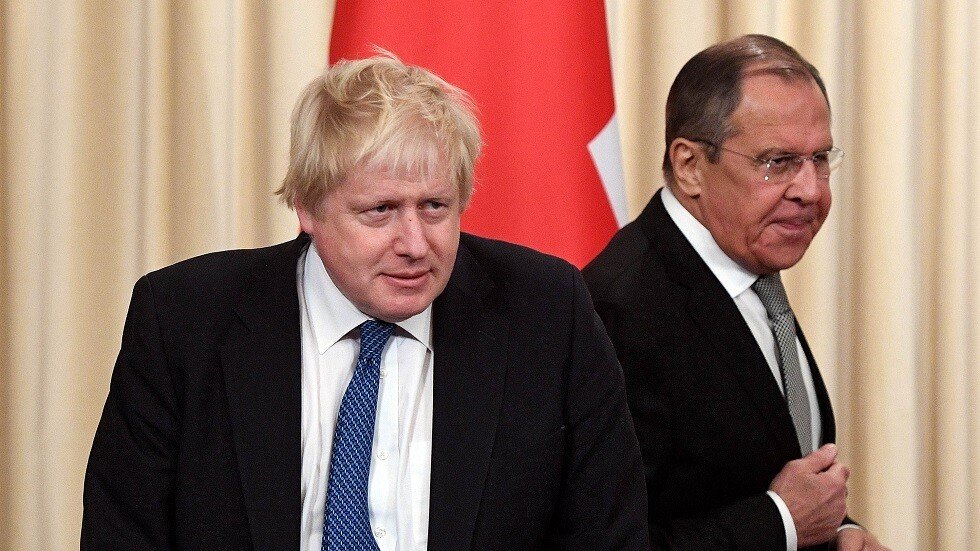 جونسون يحضر هجماته على روسيا إلى حين لقاء بوتين