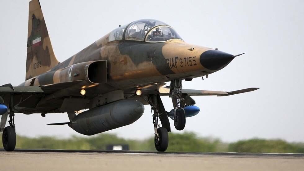 إيران: تصنيع مقاتلات 