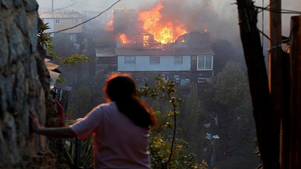 تدمير عشرات المنازل بحريق في تشيلي