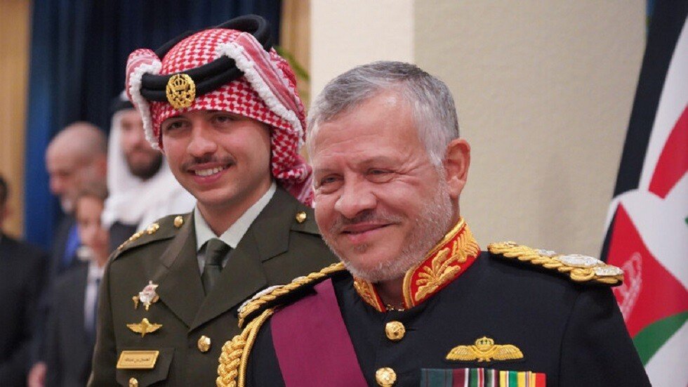 العاهل الأردني يتبضع من بائع جوال في إربد (فيديو)