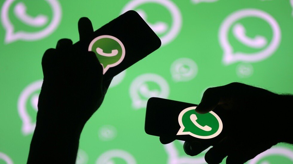 "الوضع الداكن" قد يظهر في "واتس آب" قريبا