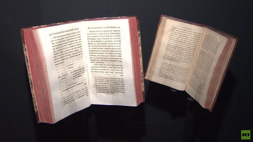 معرض "هذا ليس كتابا" في موسكو.. رؤية حول نزاع الفن المعاصر مع "أم العلوم"