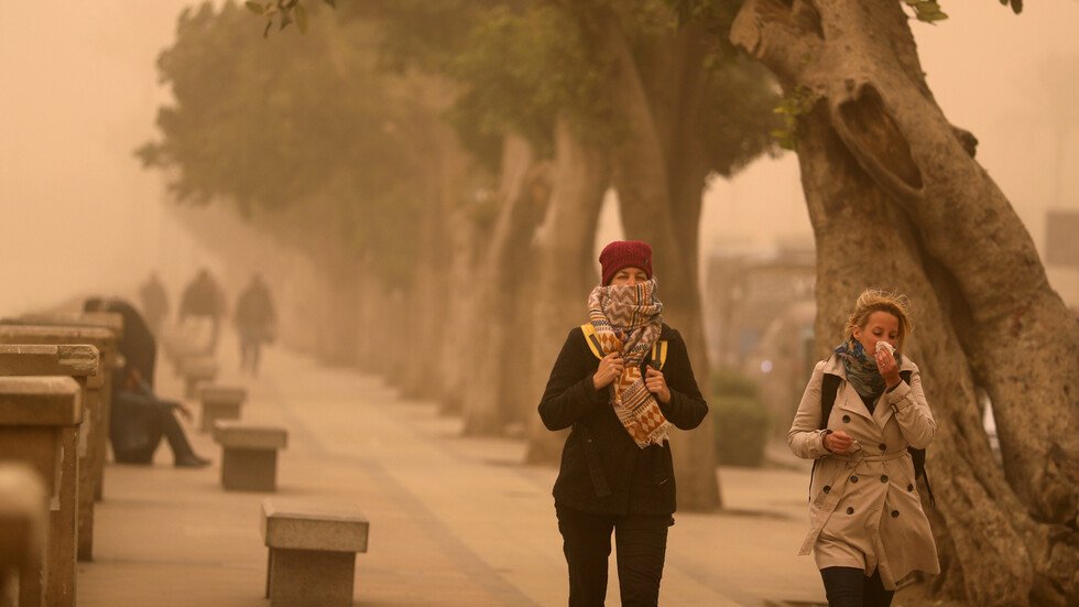 الأرصاد الجوية المصرية تحذر المواطنين من الطقس في البلاد