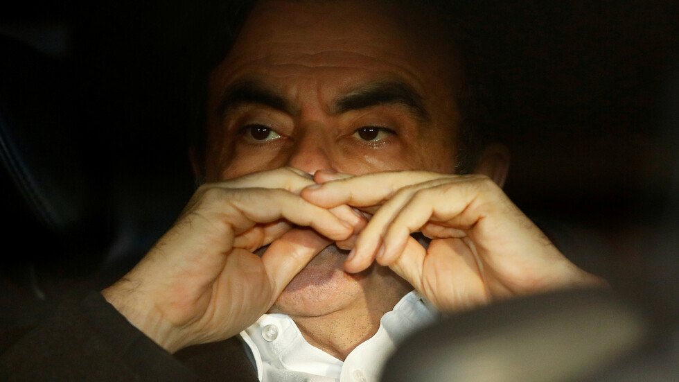 كارلوس غصن "يفر" إلى لبنان "من الظلم والاضطهاد في اليابان"