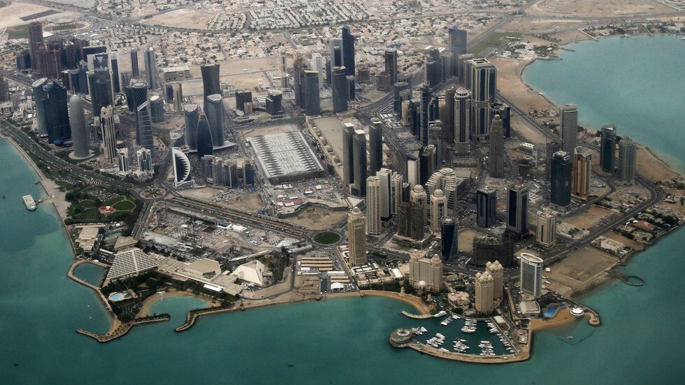 قطر ترفع أسعار بيع الخامين البحري والبري