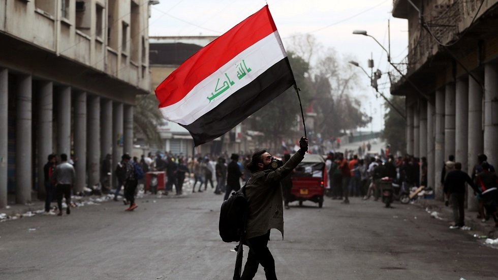الرئيس العراقي يدعو إلى حماية المتظاهرين السلميين